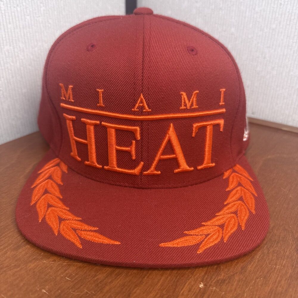 Mitchell & Ness Miami Heat Snapback Hat Cap Hardwood Classics NBA Red Brim Men